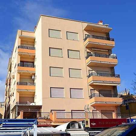 Elizabeth Beach Apartment With Seaviews! Torremolinos Kültér fotó