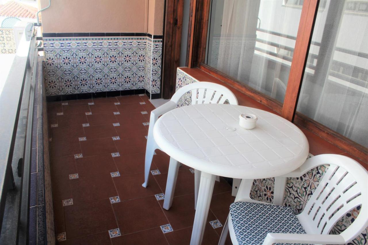 Elizabeth Beach Apartment With Seaviews! Torremolinos Kültér fotó