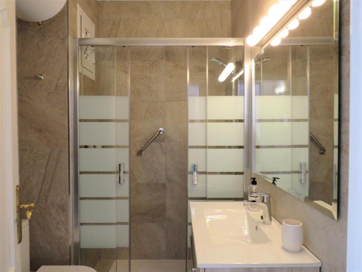 Elizabeth Beach Apartment With Seaviews! Torremolinos Kültér fotó
